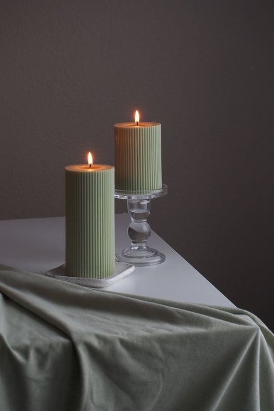 Aromatic Ribbed Column Candle
