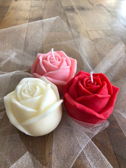 Rose Bud Candle – Romantic Floral Scent