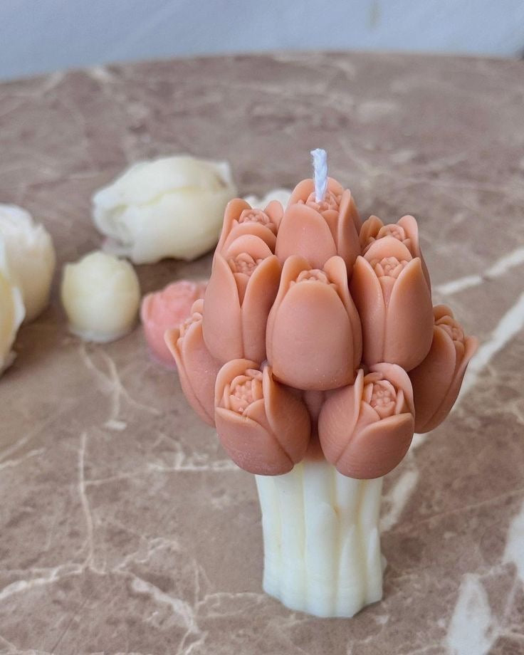 Tulip Bouquet Candle – Handmade Floral Decorative Candle 