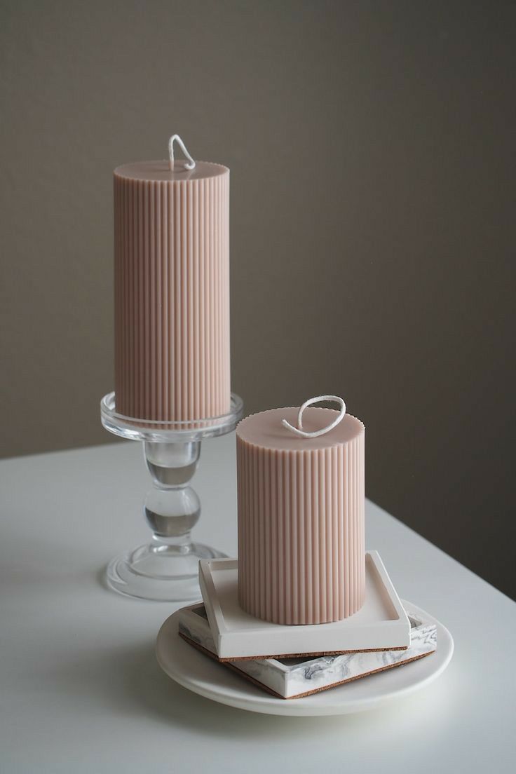 Aromatic Ribbed Column Candle